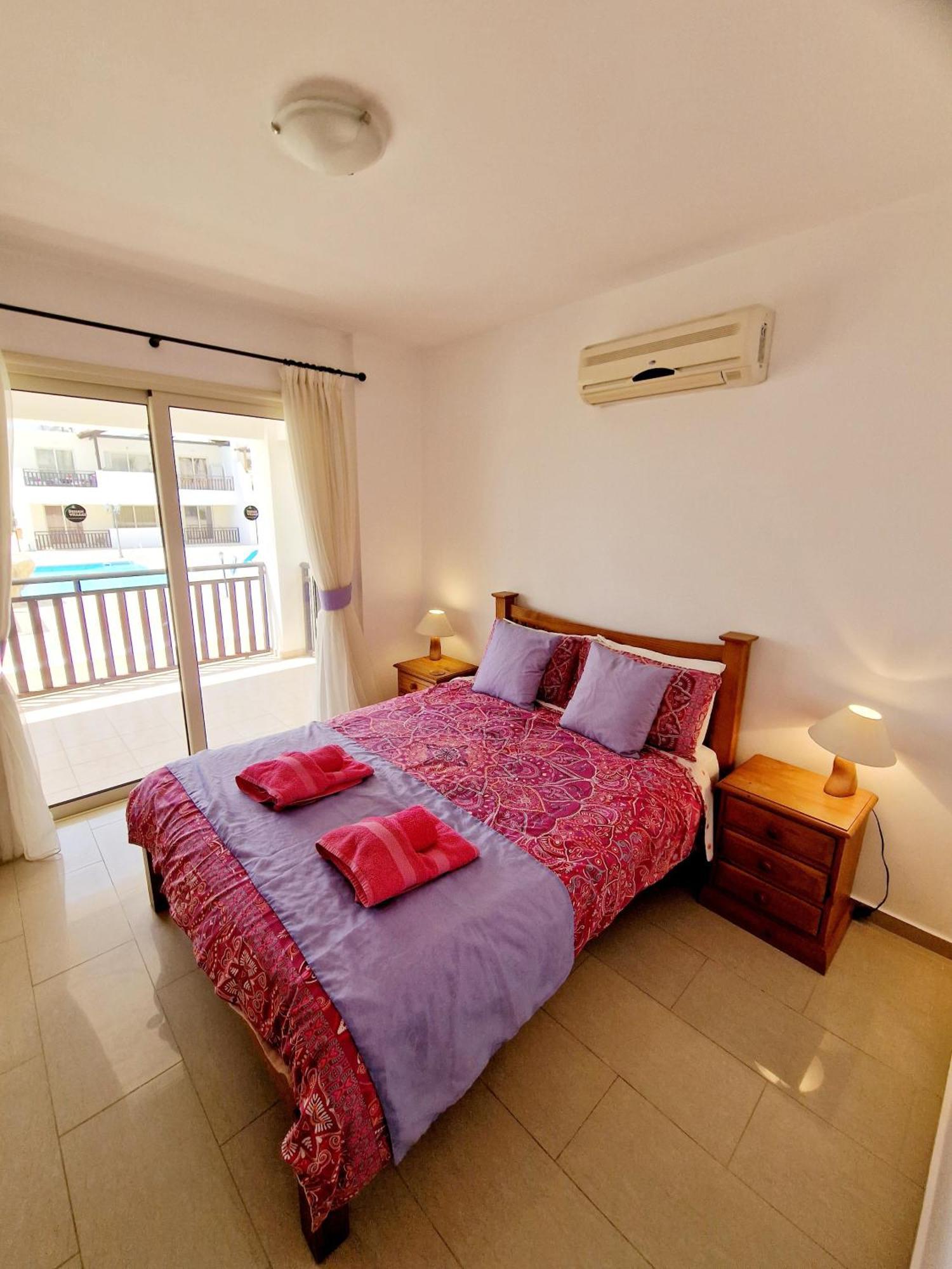 C5 Vanessa Poolside Apartment Peyia Ngoại thất bức ảnh